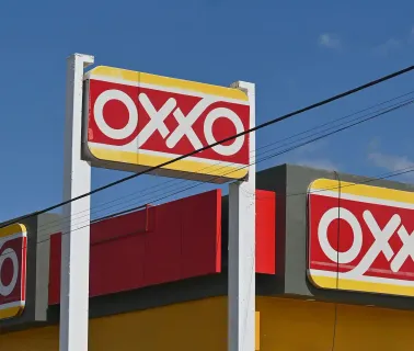 Reestruturação da Raízen: Fim da Parceria Oxxo Reforça Foco em Combustíveis e Conveniência Shell