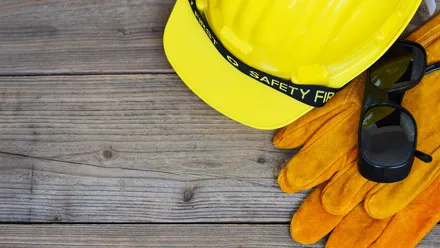 equipamentos de proteção individual (EPIs) necessários para o trabalho no posto de combustíveis
