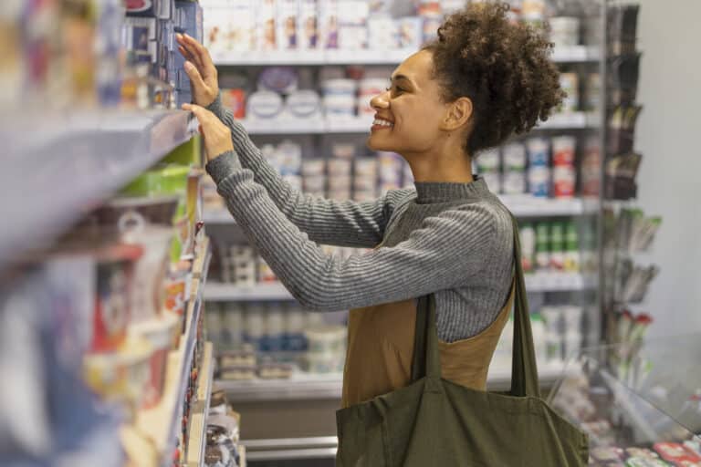 loja de conveniência pequena para postos de combustíveis.