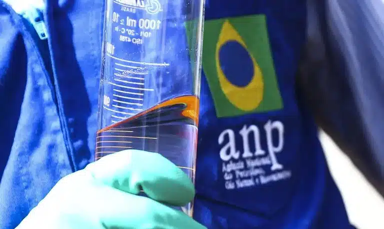 ANP Intensifica Fiscalizações em 11 Estados e Apreende Combustíveis Irregulares
