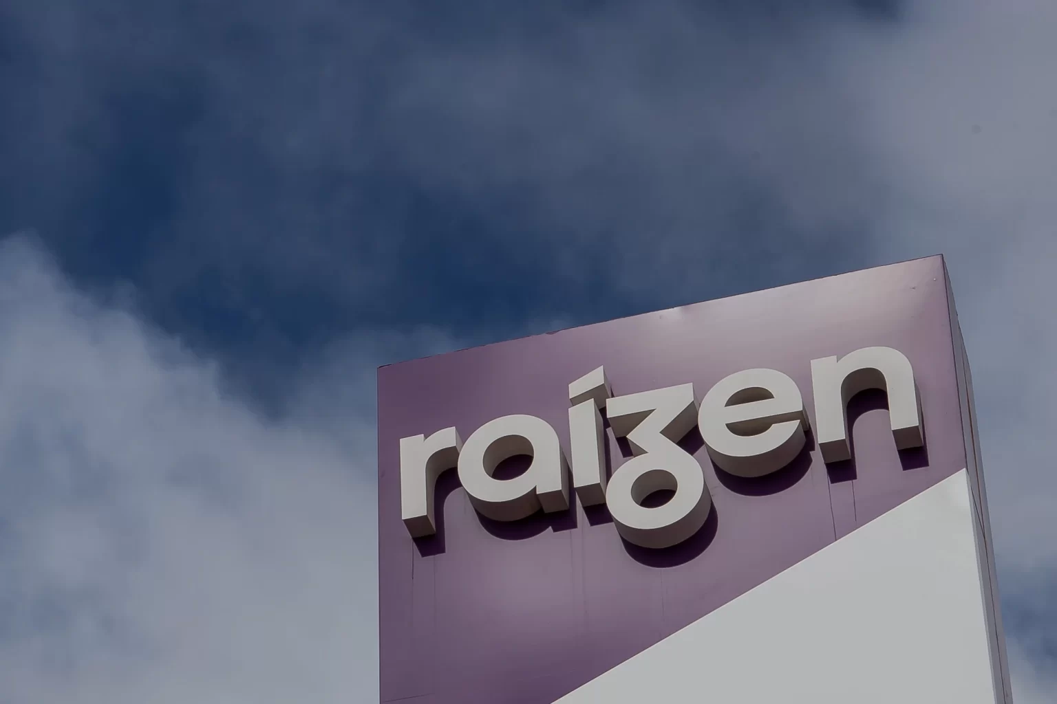 Capitalização da Raízen: Cosan Busca Parceiro Estratégico com Propostas Até Outubro