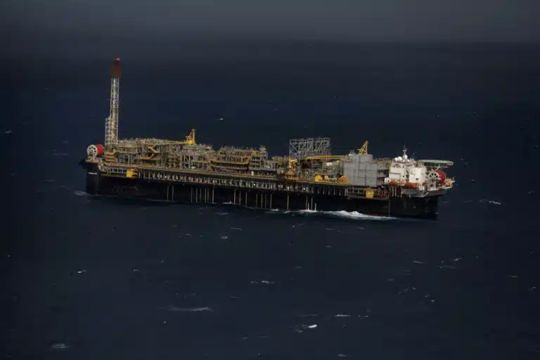 Produção de Petróleo e Gás do Brasil Bate Recorde: Impacto para o Mercado de Combustíveis