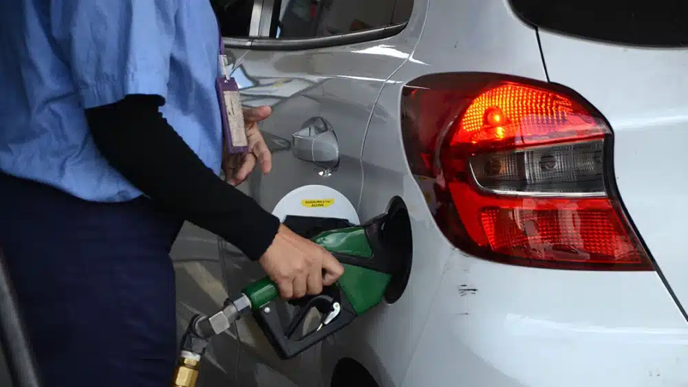 Manutenção e Hábitos de Condução Superam Preço na Economia de Combustível em BH
