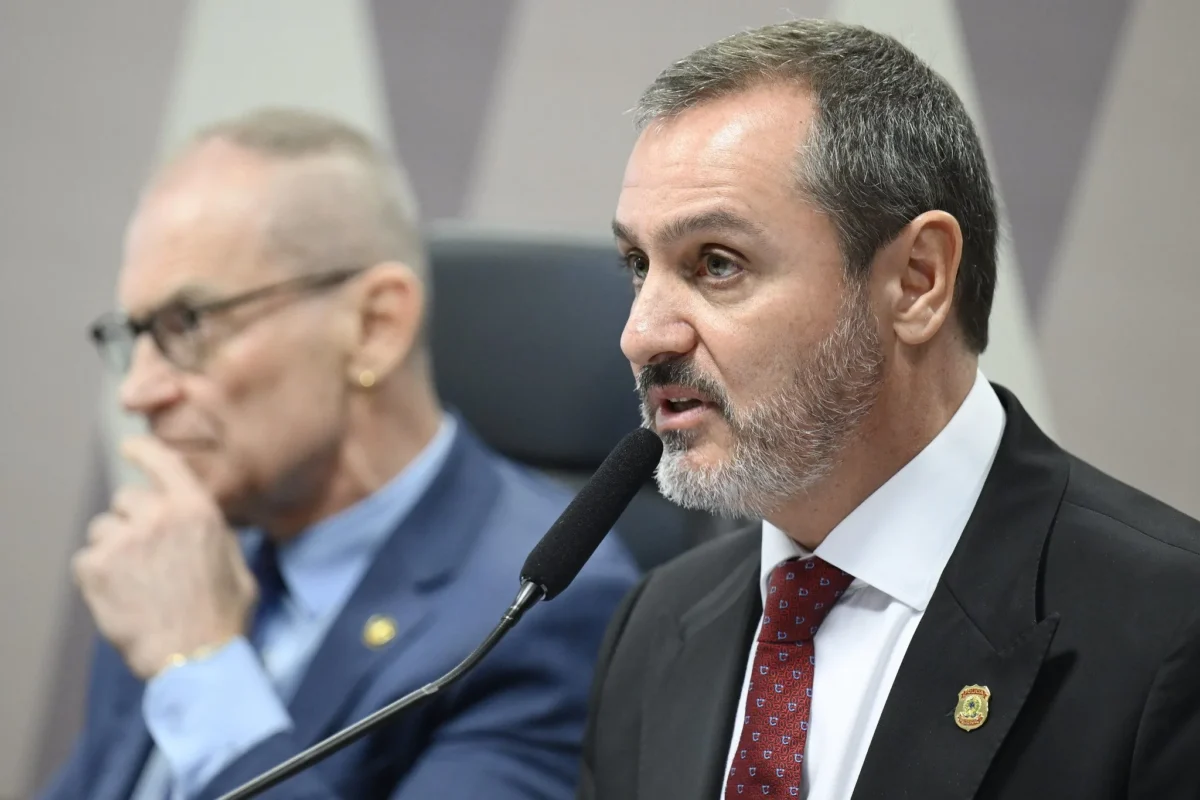 CPI do Crime Organizado Ouve PF em Meio a Projeto Antifacção