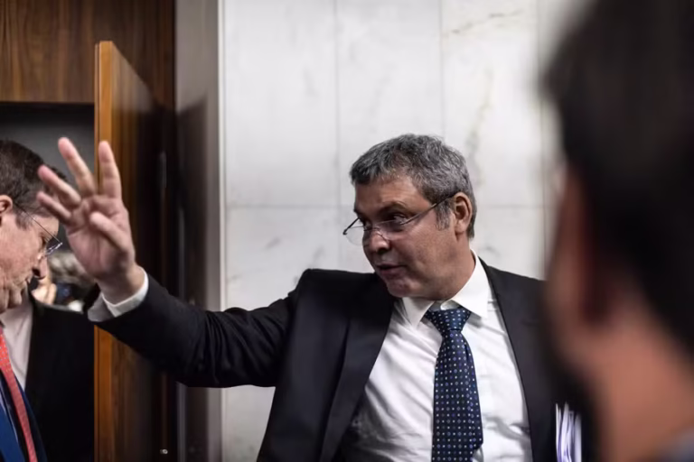 Governo Propõe Fim da Escala de Trabalho 6x1 Após o Carnaval de 2026